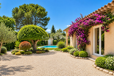 Maison &agrave; vendre &agrave; ST-RAPHAËL  - 7 pi&egrave;ces - 185 m&sup2; 
