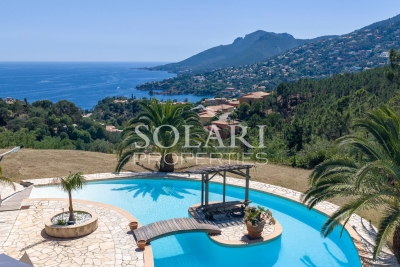 Maison &agrave; vendre &agrave; Théoule-sur-Mer  - 12 pi&egrave;ces 427 m&sup2; 