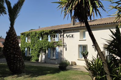 Maison &agrave; vendre &agrave; ST SULPICE DE ROYAN  - 12 pi&egrave;ces - 307 m&sup2; 