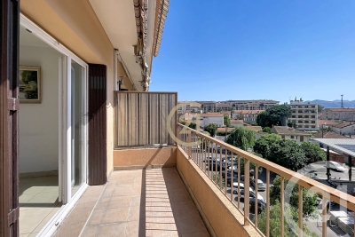 Appartement &agrave; vendre &agrave; CANNES-LA-BOCCA Pasteur - 3 pi&egrave;ces - 61 m&sup2; 