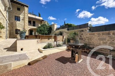 Maison &agrave; vendre &agrave; UZÈS  - 8 pi&egrave;ces - 191 m&sup2; 
