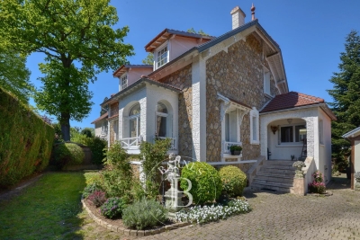 Maison &agrave; vendre &agrave; VAUCRESSON Bas de Suresnes - 7 pi&egrave;ces - 195 m&sup2; 