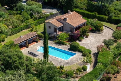 Maison &agrave; vendre &agrave; LA CROIX-VALMER  - 8 pi&egrave;ces - 165 m&sup2; 