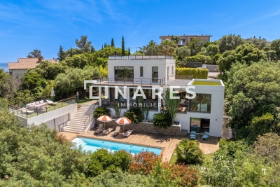 Maison &agrave; vendre &agrave; CAVALAIRE-SUR-MER  - 7 pi&egrave;ces - 206 m&sup2; 