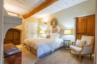 Villa à Gordes &agrave; louer à partir de 12 500 € / semaine, Photo 15