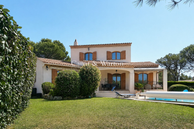 Maison &agrave; vendre &agrave; ST-RAPHAËL  - 5 pi&egrave;ces - 160 m&sup2; 