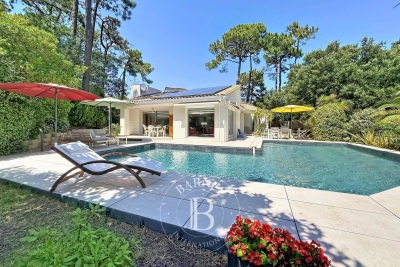 Villa à Pyla sur Mer &agrave; louer à partir de 6 475 € / semaine, Photo 1