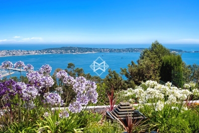 Maison &agrave; vendre &agrave; CANNES  - 7 pi&egrave;ces - 340 m&sup2; 