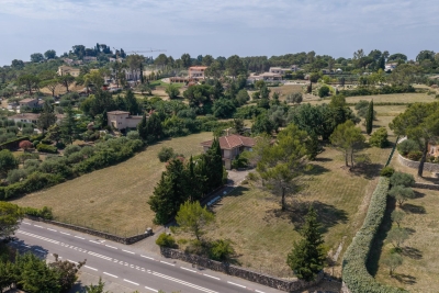 Maison &agrave; vendre &agrave; MOUANS-SARTOUX  - 5 pi&egrave;ces - 180 m&sup2; 