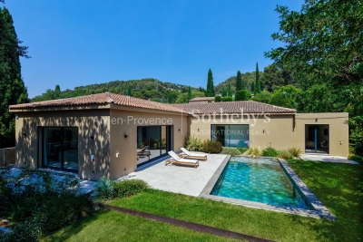 Maison &agrave; vendre &agrave; AIX-EN-PROVENCE  - 7 pi&egrave;ces - 310 m&sup2; 