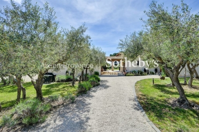 Maison &agrave; vendre &agrave; EGUILLES  - 8 pi&egrave;ces - 230 m&sup2; 