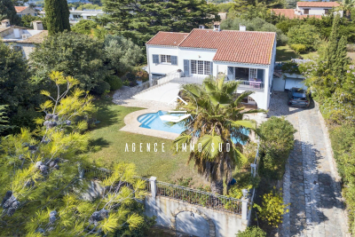 Maison &agrave; vendre &agrave; ANTIBES  - 5 pi&egrave;ces - 200 m&sup2; 