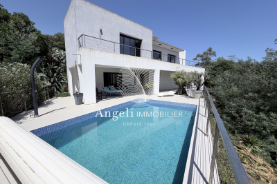 Maison &agrave; vendre &agrave; ST-AYGULF  - 5 pi&egrave;ces - 150 m&sup2; 