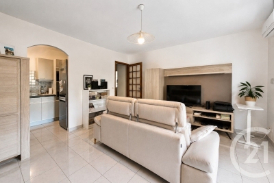 Appartement &agrave; vendre &agrave; SIX-FOURS-LES-PLAGES  - 3 pi&egrave;ces - 53 m&sup2; 