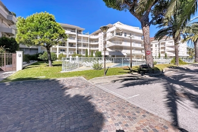 Appartement &agrave; vendre &agrave; CANNES-LA-BOCCA Baumettes - 2 pi&egrave;ces - 57 m&sup2; 