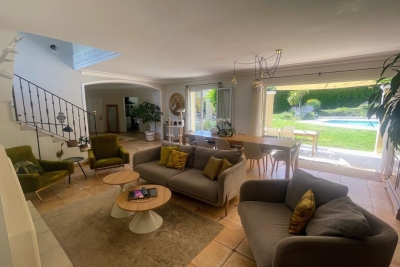 Maison &agrave; vendre &agrave; ROGNES  - 6 pi&egrave;ces - 233 m&sup2; 