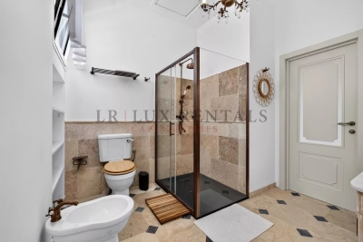 Villa in Antibes for rental from 50 000 € / week, Photo 14
