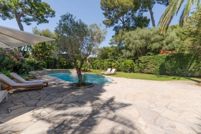 Villa in Antibes for rental from 50 000 € / week, Photo 3