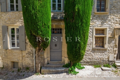Maison &agrave; vendre &agrave; VAISON-LA-ROMAINE  - 6 pi&egrave;ces - 138 m&sup2; 