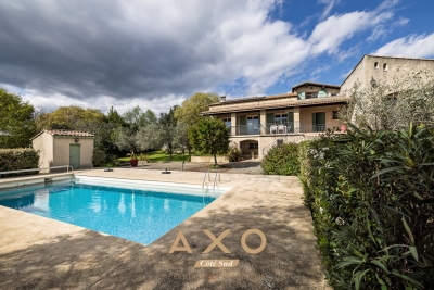Maison &agrave; vendre &agrave; NÎMES  - 7 pi&egrave;ces - 240 m&sup2; 