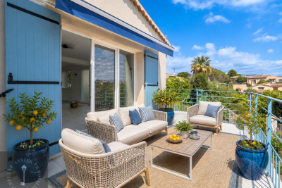 Maison &agrave; vendre &agrave; ST-LAURENT-DU-VAR  - 4 pi&egrave;ces - 124 m&sup2; 