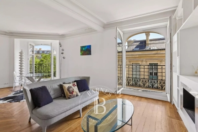 Appartement &agrave; vendre &agrave; PARIS 6EME  - 2 pi&egrave;ces - 60 m&sup2; 