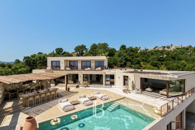 Maison &agrave; vendre &agrave; LES ISSAMBRES  - 8 pi&egrave;ces - 450 m&sup2; 