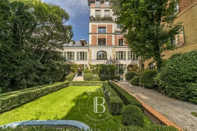 Appartement &agrave; vendre &agrave; PARIS 6EME  - 7 pi&egrave;ces - 198 m&sup2; 