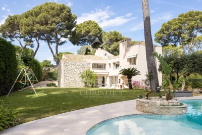 Maison &agrave; vendre &agrave; CAP D'ANTIBES Caucade - 5 pi&egrave;ces - 297 m&sup2; 
