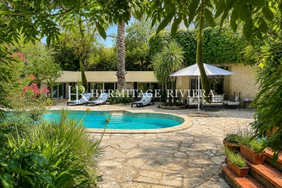 Maison &agrave; vendre &agrave; VENCE  - 7 pi&egrave;ces - 333 m&sup2; 