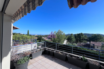 Appartement &agrave; vendre &agrave; BORMES-LES-MIMOSAS  - 3 pi&egrave;ces - 66 m&sup2; 