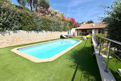 Maison &agrave; vendre &agrave; CAGNES-SUR-MER Bois Fleuri-Chevre d'Or-Saint Philippe - 7 pi&egrave;ces - 236 m&sup2; 