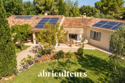 Maison &agrave; vendre &agrave; AUPS  - 12 pi&egrave;ces - 260 m&sup2; 