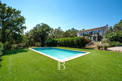 Maison &agrave; vendre &agrave; Le Muy  - 7 pi&egrave;ces 234 m&sup2; 