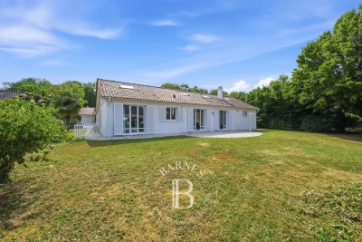 Maison &agrave; vendre &agrave; SANTENY  - 8 pi&egrave;ces - 211 m&sup2; 