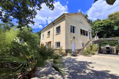 Maison &agrave; vendre &agrave; LES VANS  - 9 pi&egrave;ces - 140 m&sup2; 