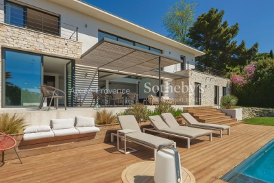 Maison &agrave; vendre &agrave; AIX-EN-PROVENCE  - 7 pi&egrave;ces - 240 m&sup2; 
