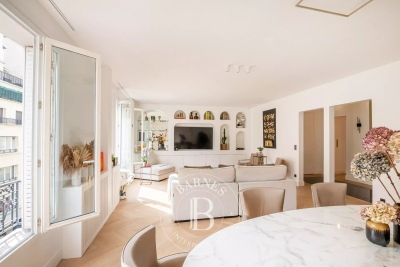 Appartement &agrave; vendre &agrave; NEUILLY SUR SEINE  - 5 pi&egrave;ces - 125 m&sup2; 