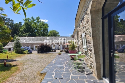 Maison &agrave; vendre &agrave; PLOMODIERN  - 20 pi&egrave;ces - 466 m&sup2; 