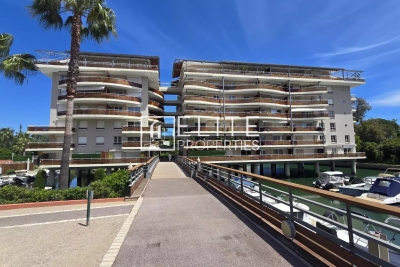 Appartement &agrave; vendre &agrave; MANDELIEU-LA-NAPOULE  - 3 pi&egrave;ces - 70 m&sup2; 
