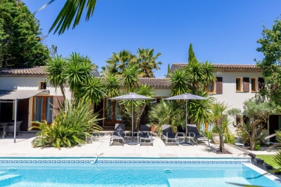 Maison &agrave; vendre &agrave; GRIMAUD Ouest - 20 pi&egrave;ces - 840 m&sup2; 