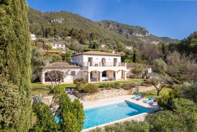 Maison &agrave; vendre &agrave; TOURRETTES-SUR-LOUP  - 6 pi&egrave;ces - 200 m&sup2; 