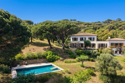 Maison &agrave; vendre &agrave; LA CROIX-VALMER  - 7 pi&egrave;ces - 300 m&sup2; 