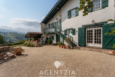 Maison &agrave; vendre &agrave; LOUHOSSOA  - 6 pi&egrave;ces - 252 m&sup2; 