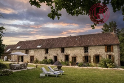 Maison &agrave; vendre &agrave; St Aubin de Courteraie  - 7 pi&egrave;ces 245 m&sup2; 