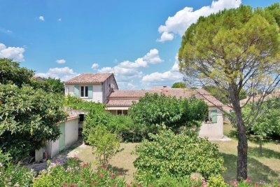 Maison &agrave; vendre &agrave; UZÈS  - 8 pi&egrave;ces - 205 m&sup2; 