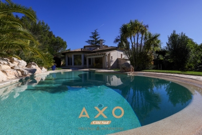 Maison &agrave; vendre &agrave; MEYREUIL  - 9 pi&egrave;ces - 240 m&sup2; 