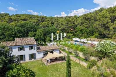 Maison &agrave; vendre &agrave; Aix-en-Provence  - 7 pi&egrave;ces 265 m&sup2; 