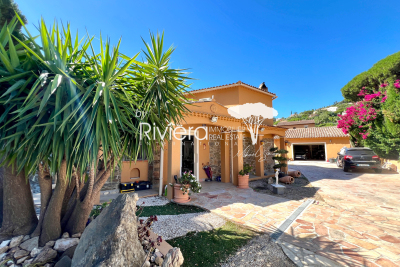 Maison &agrave; vendre &agrave; CAVALAIRE-SUR-MER Ouest - 7 pi&egrave;ces - 160 m&sup2; 