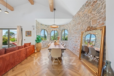 Maison &agrave; vendre &agrave; CARQUEIRANNE Ouest - 5 pi&egrave;ces - 260 m&sup2; 